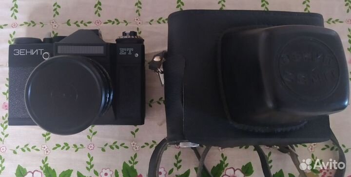 В доставке пленочный фотоаппарат Зенит ET