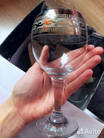 Набор барная стойка бокалы и рюмки