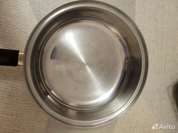 Сковороды, кастрюли