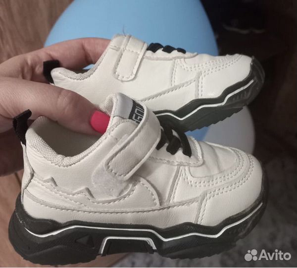 Кроссовки детские