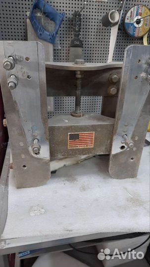 Механический Лифт для крепление лодочного мотора