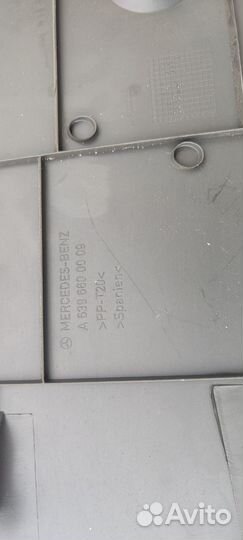 Крышка сиденья w639 Mercedes-Benz Viano