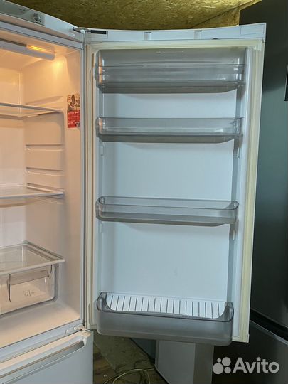 Холодильник хотпоинт аристон no frost