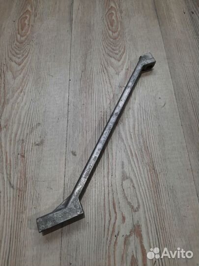 Кронштейн площадка крепление генератора Nissan alm