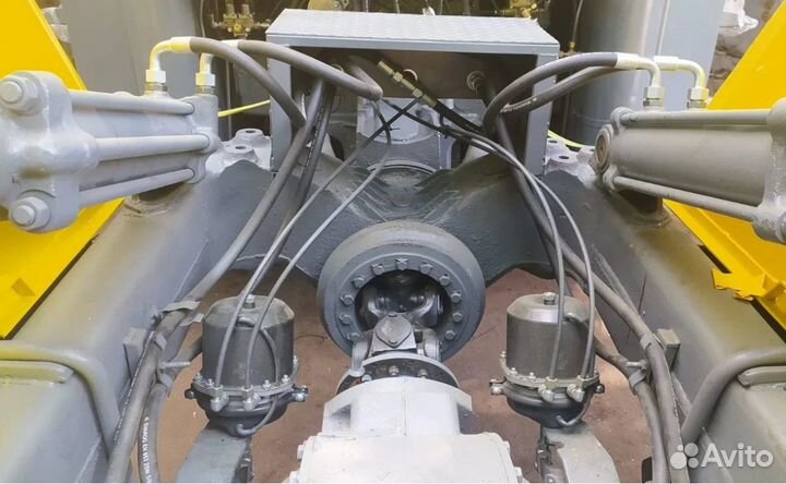 Трактор Кировец К-700, 2005