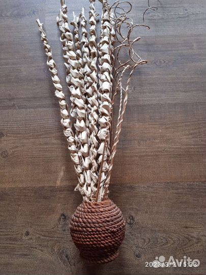 Предметы интерьера. Вазы. Плетёные шары