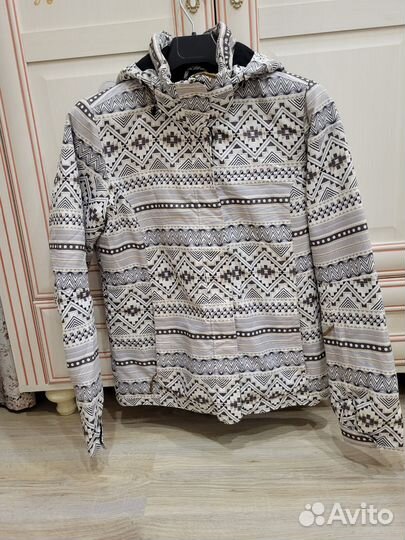 Куртка женская горнолыжная 44 46