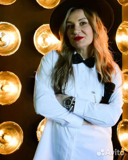 Ведущая ярких событий)