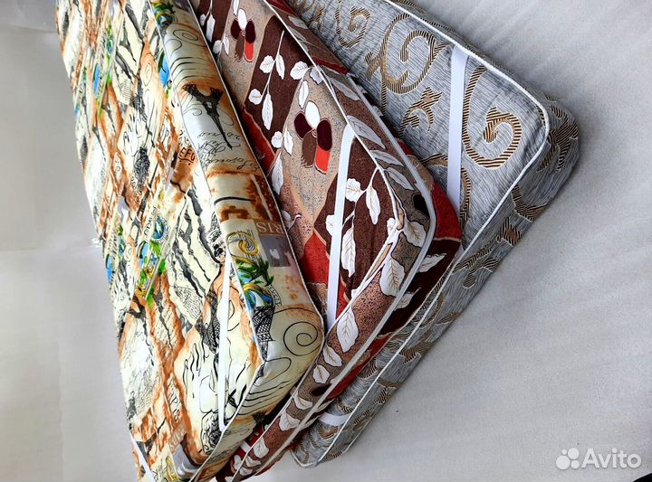 Матрас, подушка и одеяло с производство