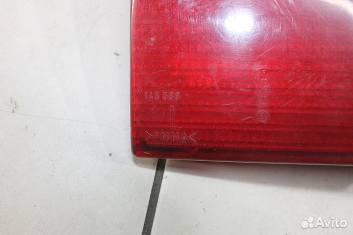 Фонарь задний внутренний левый Audi 100 C4