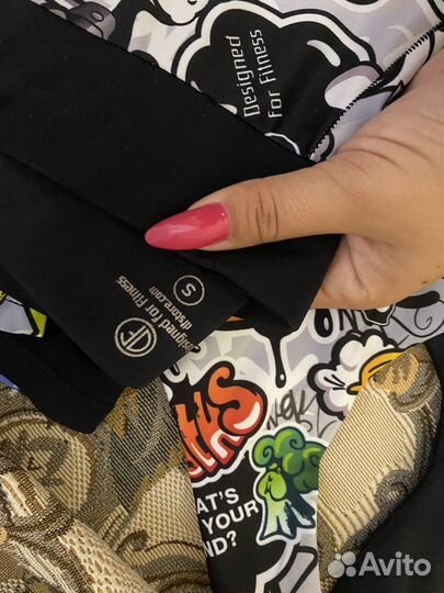 Фитнес костюм designed for fitness