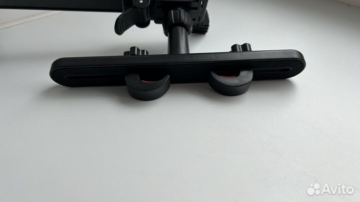 Держатель для планшета в машину