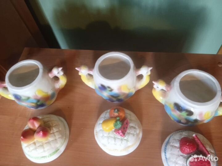 Кувшин и горшочки