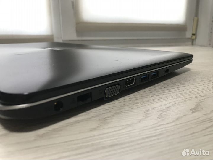 Ноутбук Asus X555U i5-6200U/12GB/GeForce 940M 2GB