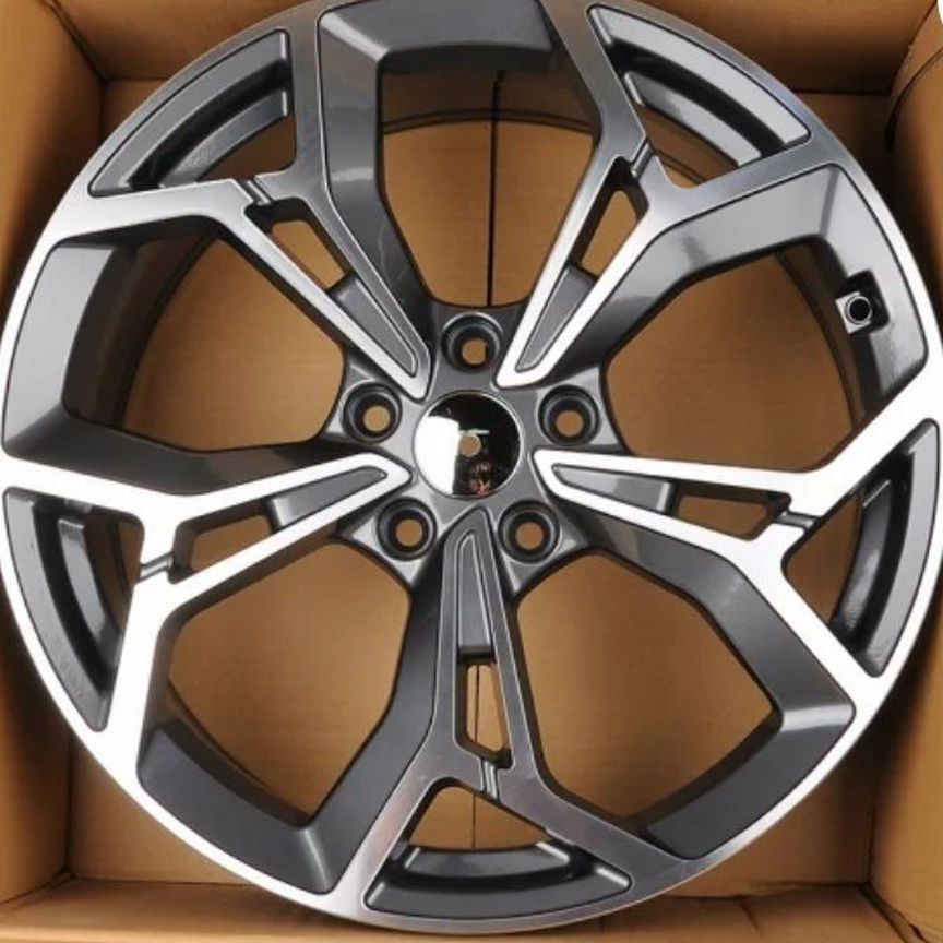 Литые диски Powcan 7.5×R18 5×114.3