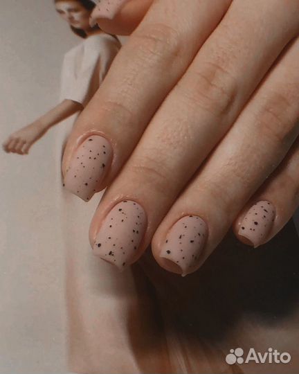 Педикюр с покрытием гель-лаком