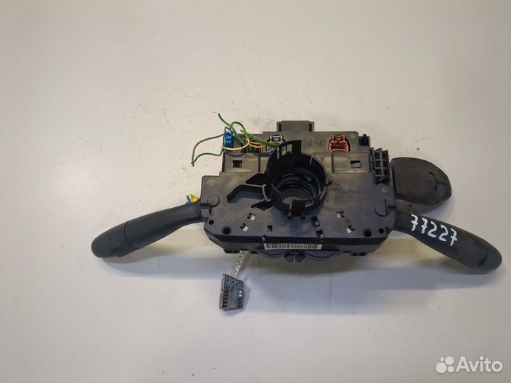 Переключатель поворотов и дворников Peugeot Partne