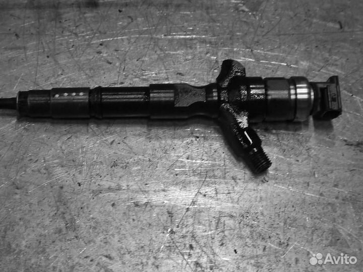 Форсунка дизельная электрическая V2,5 Toyota Hilux