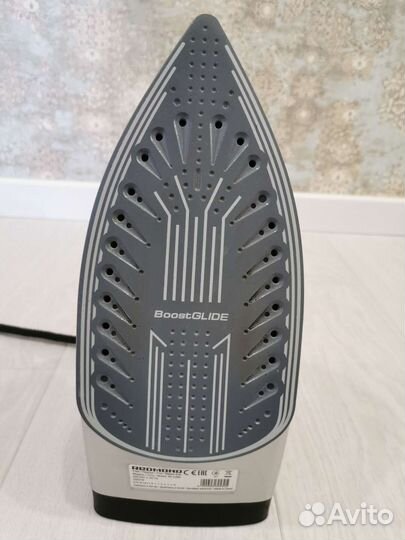 Утюг Redmond RI-C260