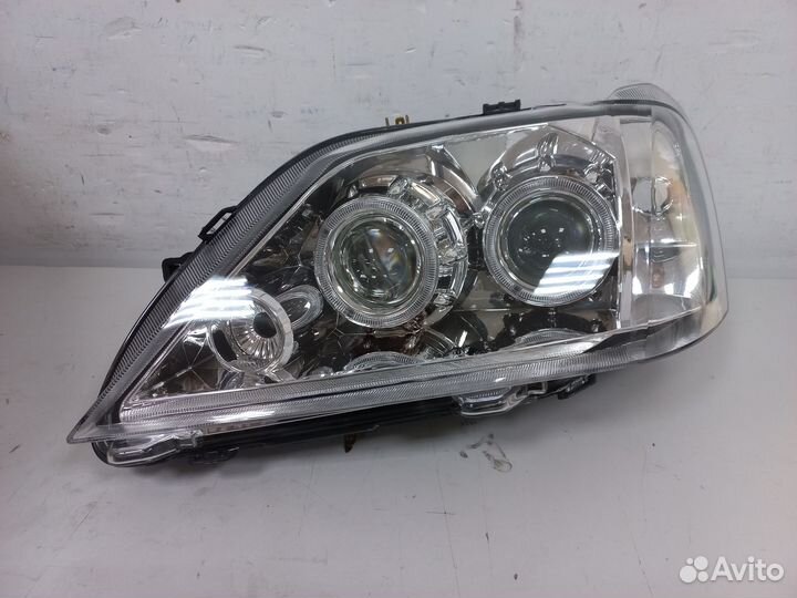 Фара лева Renault Logan