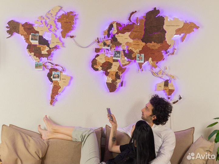 Настенная карта мира с подсветкой