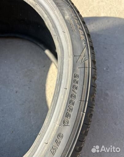 Bridgestone Blizzak LM-005 255/35 R20