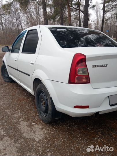 Renault Logan 1.6 МТ, 2013, битый, 215 000 км