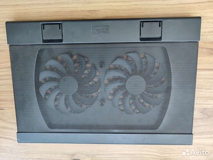 Подставка с охлаждением для ноутбука deep cool