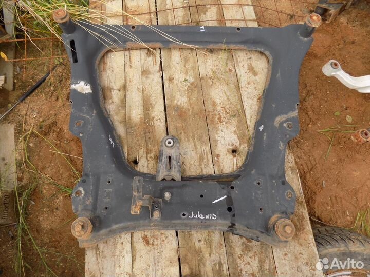 Опора двигателя задняя Juke (F15) 2011