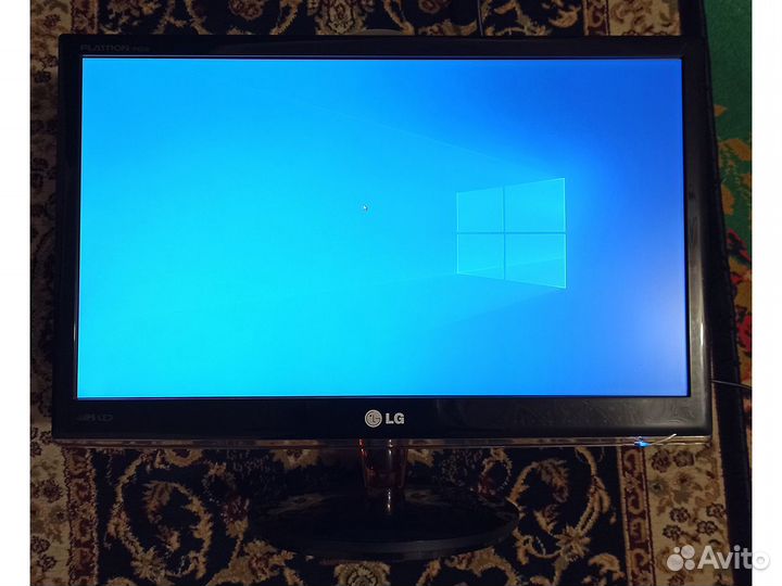 Б/у - монитор - LG-IPS236V