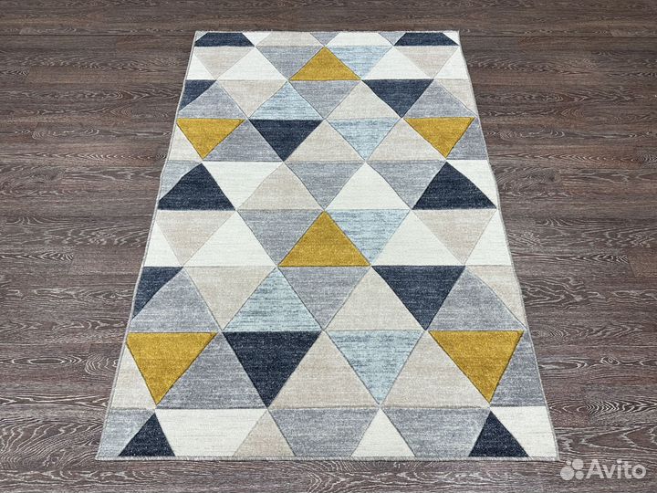 Ковер палас новый 200х200