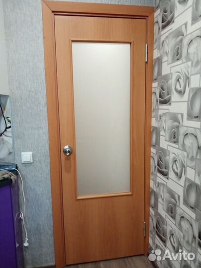 Межкомнатные двери бу 70 см и 60 см с коробкой