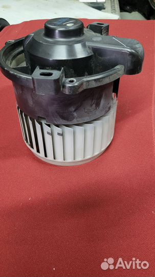 Mitsubishi colt европа моторчик печки