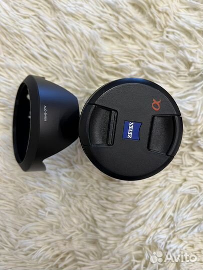 Объектив Sony Carl Zeiss 24-70mm f/2.8 ZA SSM