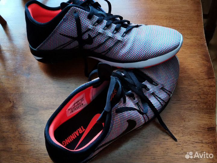 Кроссовки nike женские 37