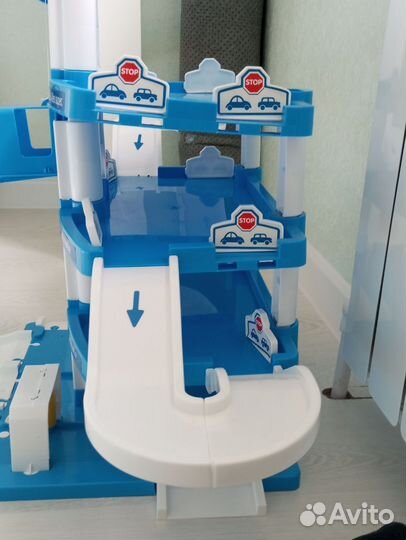 Парковка для машинок