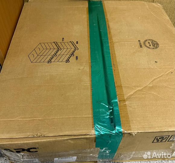 Интерактивный ибп APC SMT1500RMI2U, с дефектом