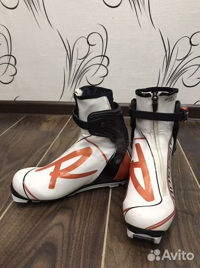 Лыжные ботинки коньковые rossignol
