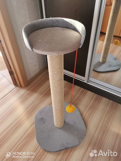 Когтеточка и лежанка для кошки