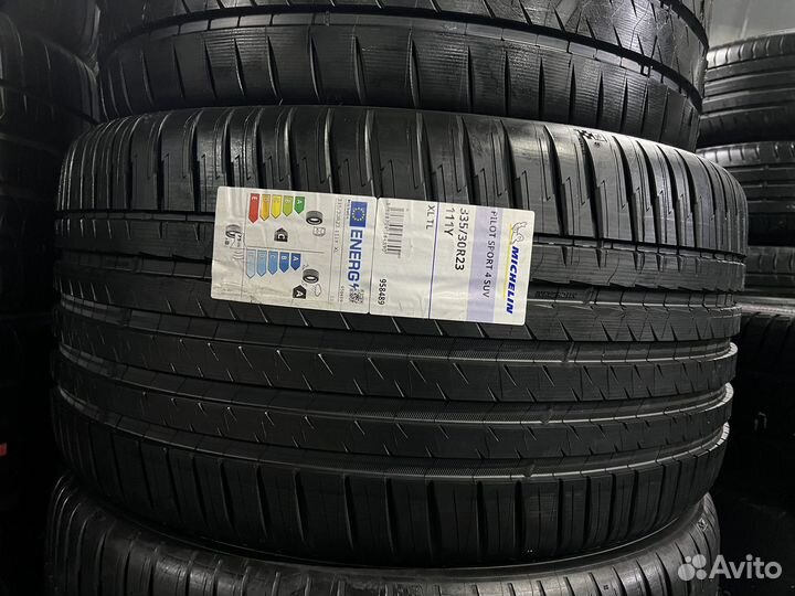 Michelin Pilot Sport 4 SUV 335/30 R23 и 295/35 R23 112Y