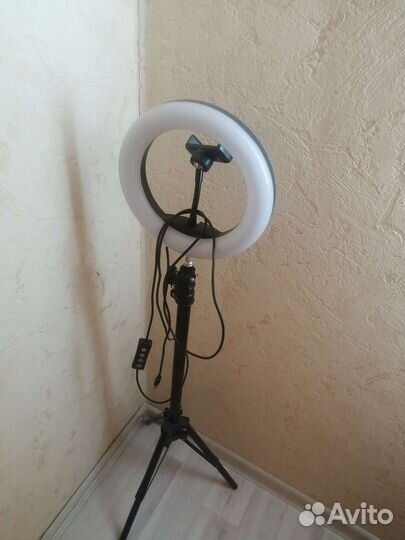 Кольцевая лампа штатив