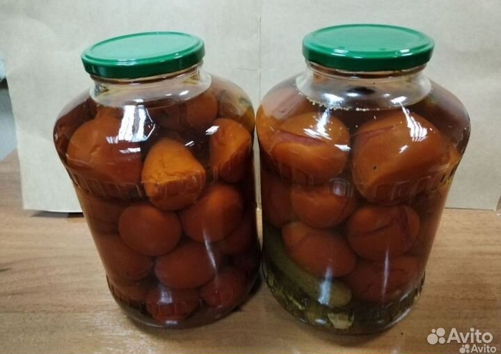 Лечо, закуска борщ, помидоры, огурцы, томатный сок