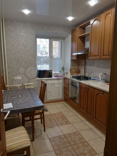 3-к. квартира, 64 м², 1/9 эт.