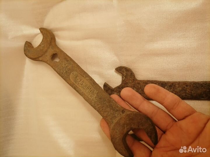 Старинный гаечный ключи