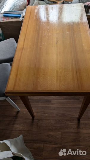 Стол обеденный из массива