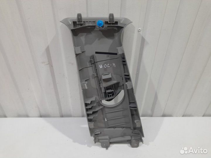 Обшивка стойки средней верхняя правая правая