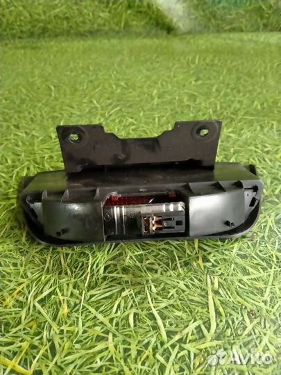 Фонарь задний (стоп-сигнал) Рено Логан 2 2016г