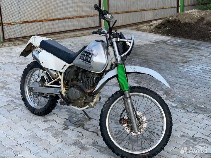 Suzuki Djebel 200