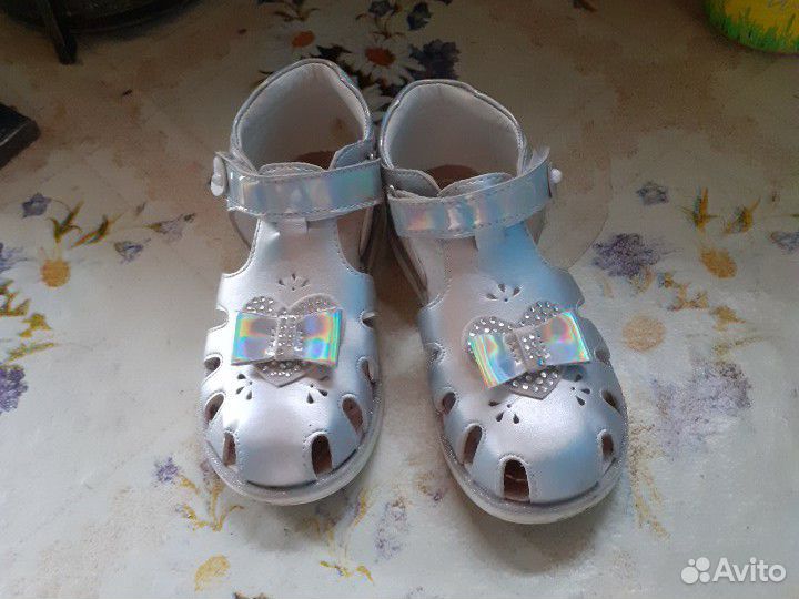 Сандали на девочку