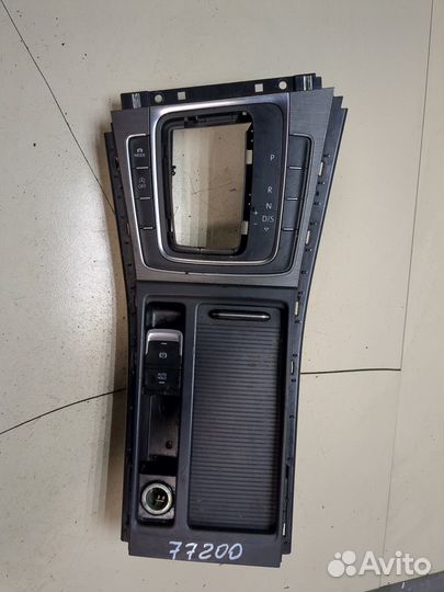 Кнопка стояночного тормоза Volkswagen Golf 7, 2014